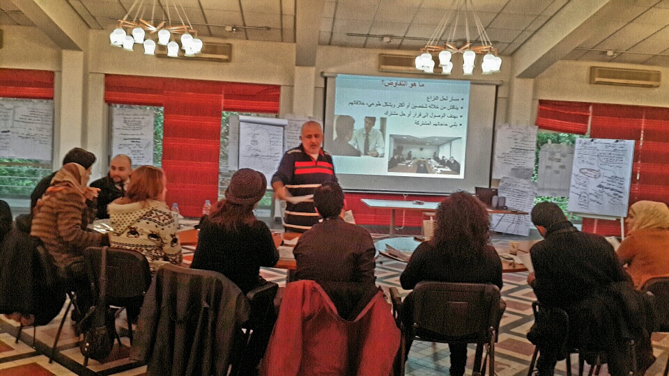 Syria Workshops Training Programs For Syrian Aid Workers: Syrian refugees learn new ...