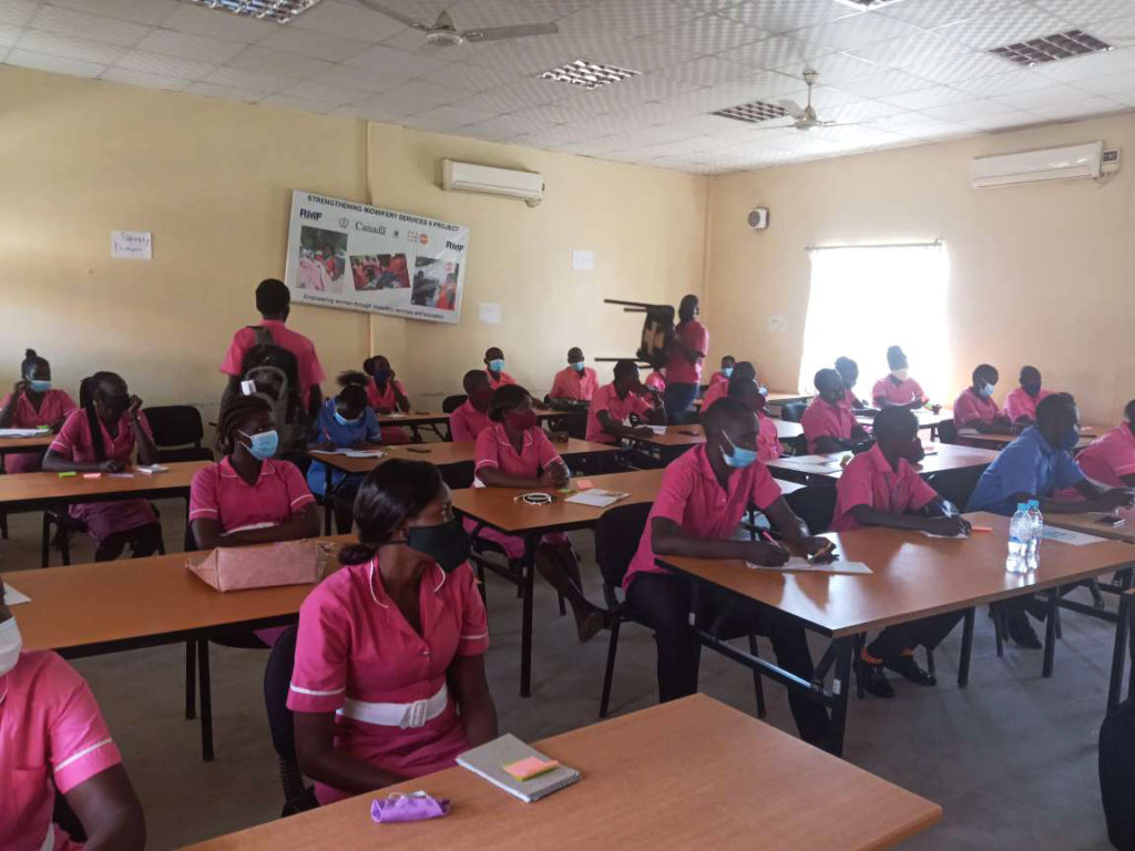 Midwifery students attend a research and training session at Juba College of Nursing and Midwifery. Photo credit: Mervis Muvuringi, Health Sciences Education Program Manager, International Medical Corps South Sudan.