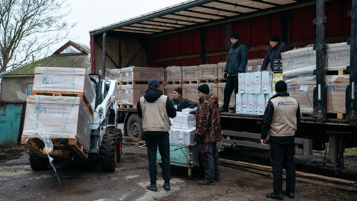 International Medical Corps is providing essential winter supplies to people and health facilities in Ukraine.