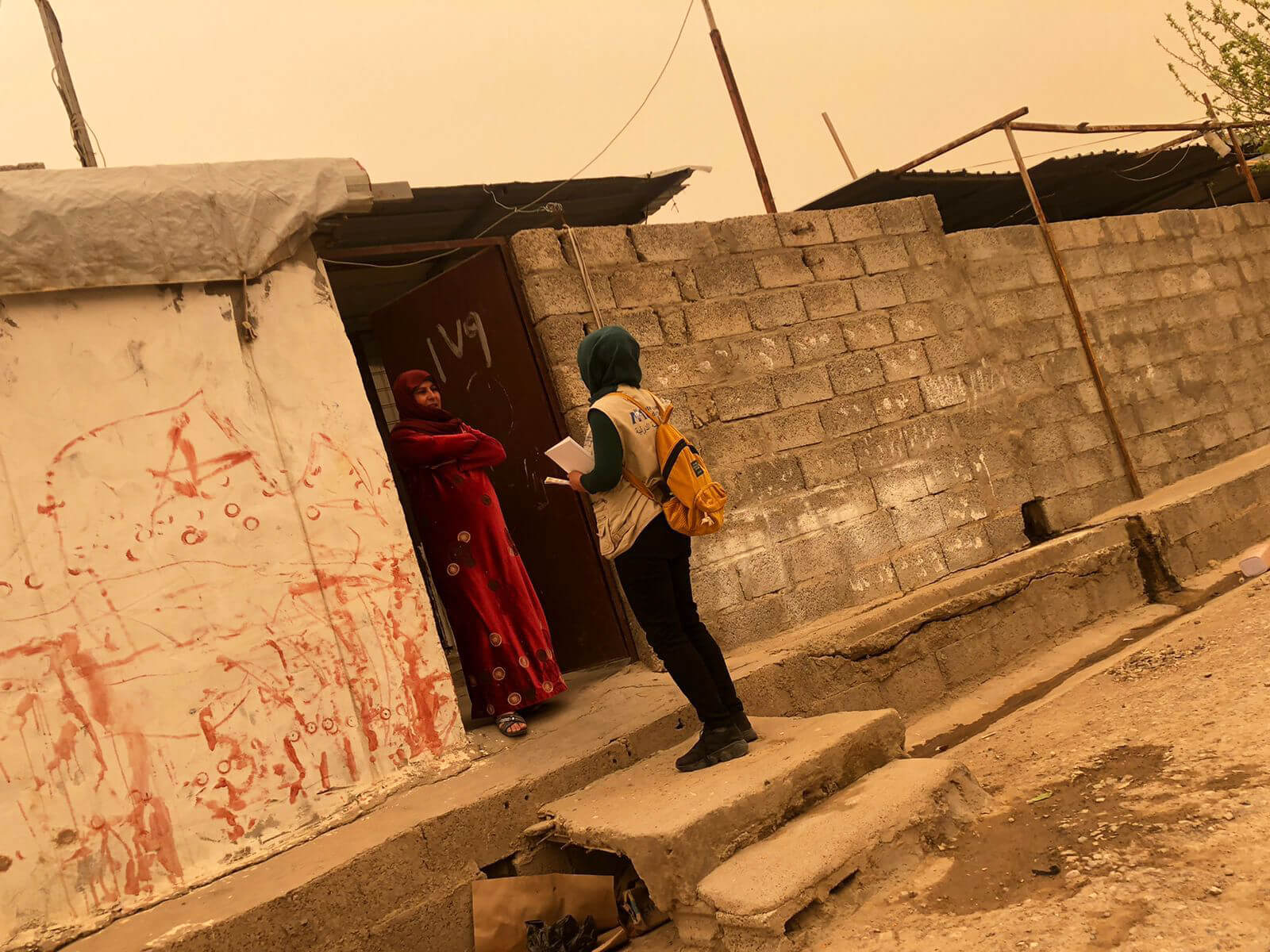 The UNCCD estimates that 334 million people worldwide—including 14% of the world’s children—are affected by sand and dust storms. In Iraq, our teams persevere through the storms to ensure that communities receive access to quality health services.