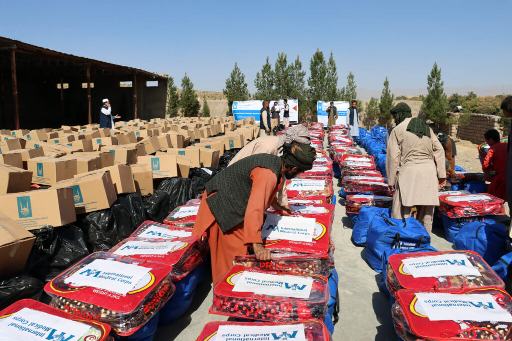 International Medical Corps distributed winterization kits to earthquake-affected communities in Herat province, Afghanistan.