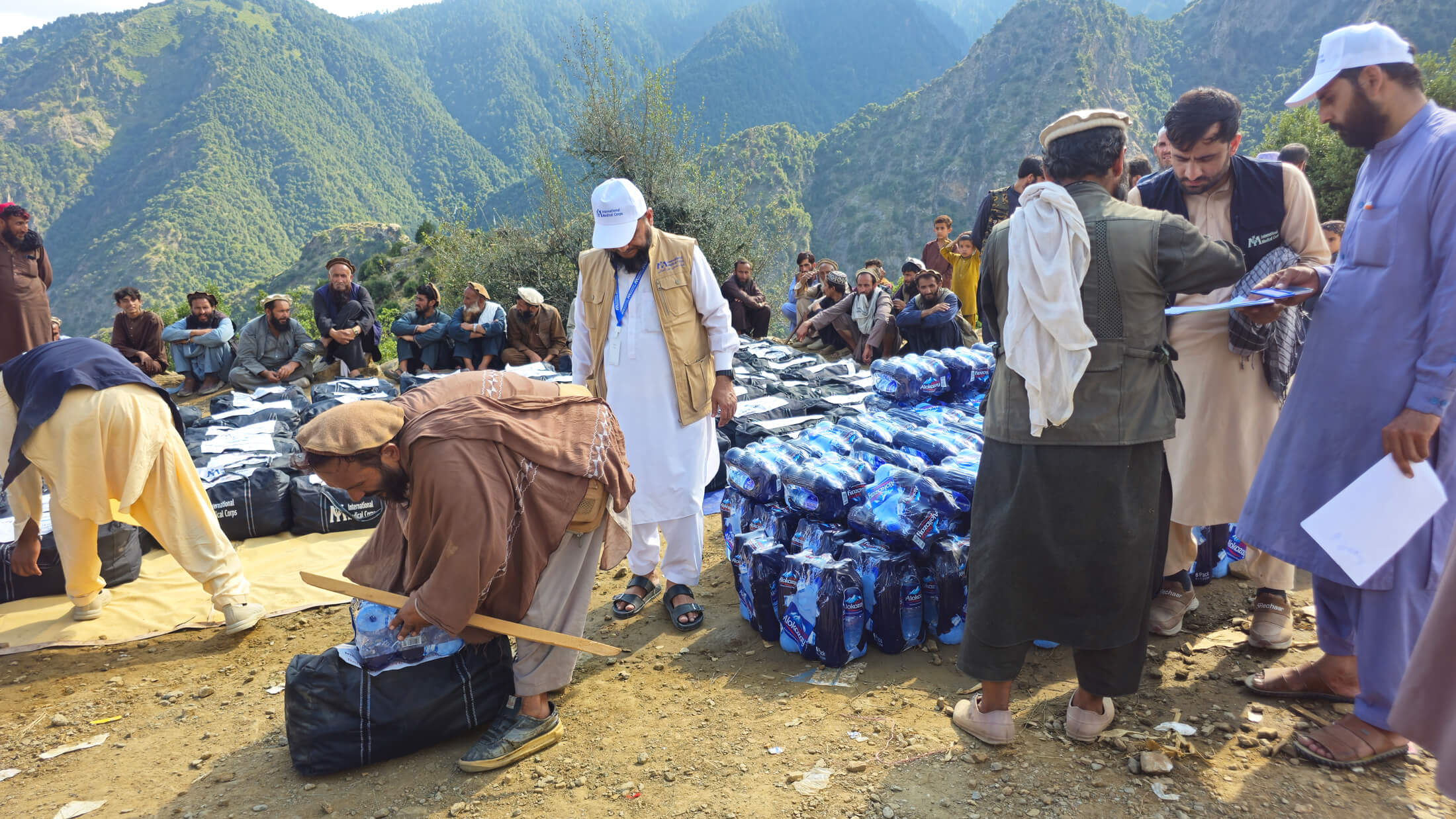 Earthquake-affected families receive winterisation kits and clean water in Chalas, a remote and hard-to-reach village in Chawkay district.