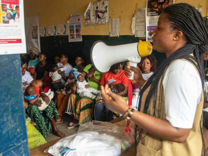 Nutrition Assistant Yeyeh Ndzenkongang Zulehatu conducts an education session with people in Northwest Cameroon.