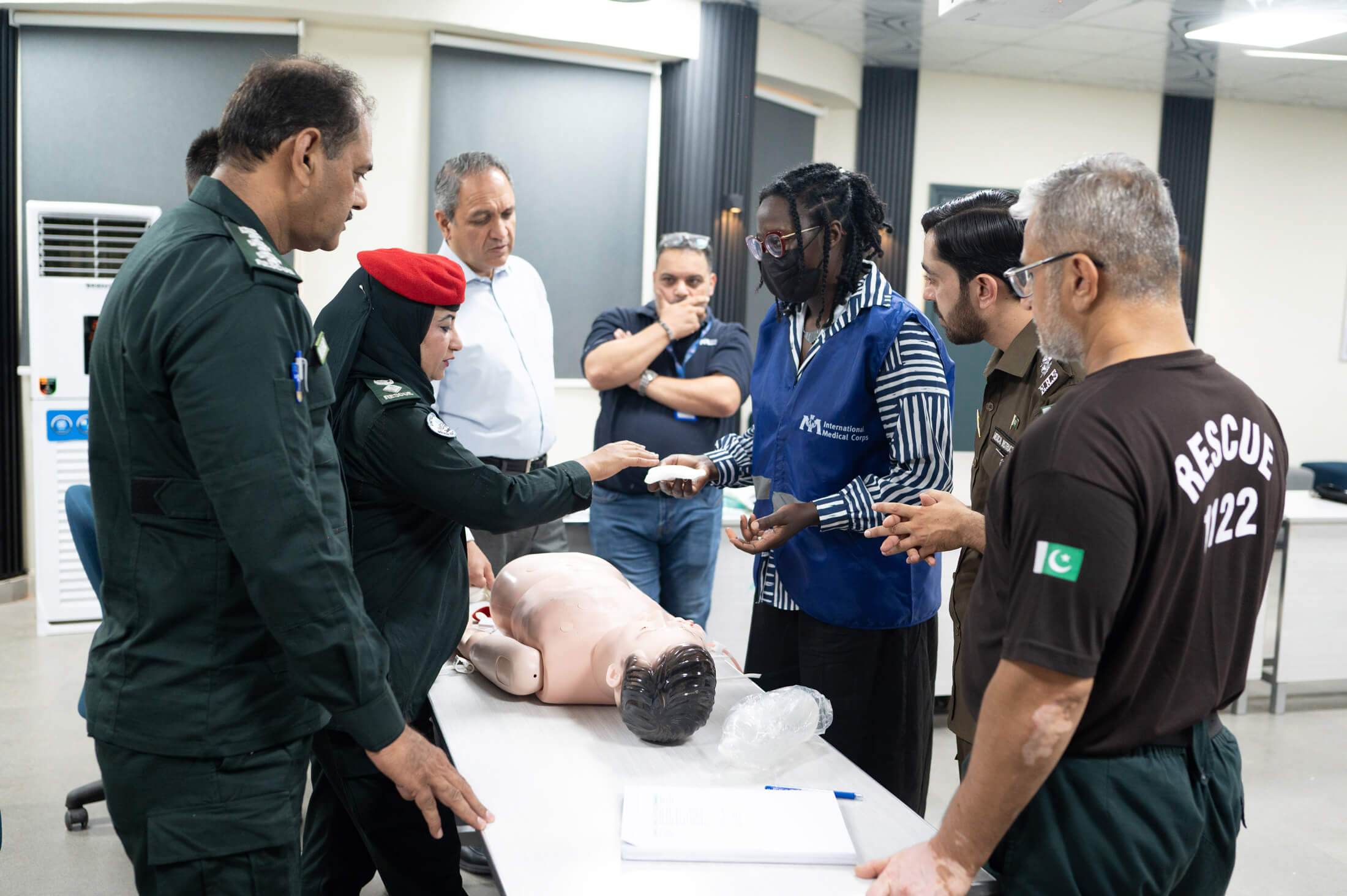 Dr. Trufosa Mochache leads a wound-management skills station in BEC.